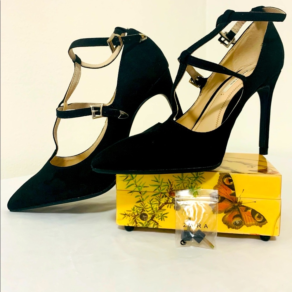 NEW!! ZARA SUEDE 4” HEELS. HARD TO FIND SIZE 6.